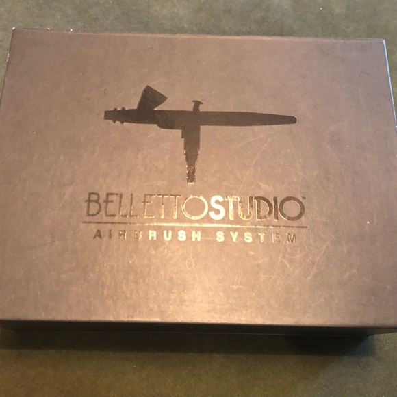Belletto System Airbrush Makeup - Picture 4 of 6